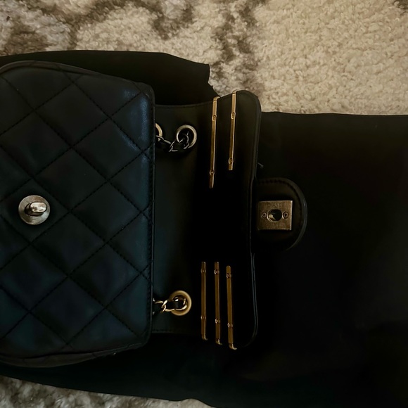 COPY - Authentic Chanel FLAP BAG - Picture 5 of 6